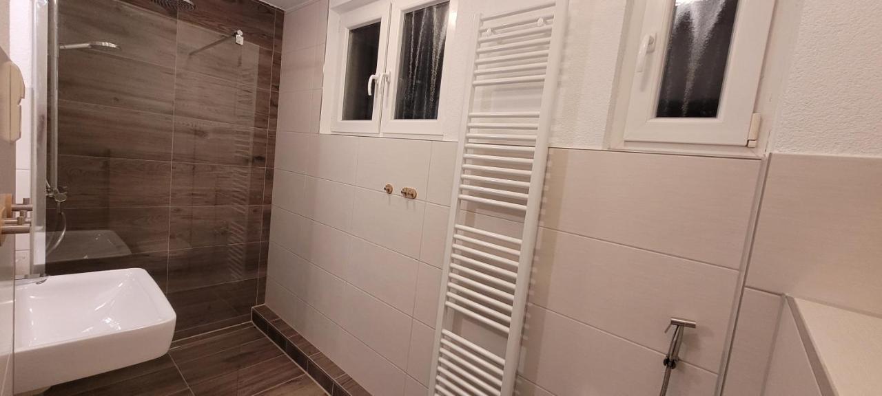 Ermis Apartments Metzingen  Dış mekan fotoğraf